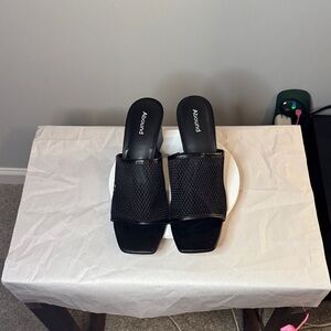 NWT no box Abound Black Mesh Women's Mules